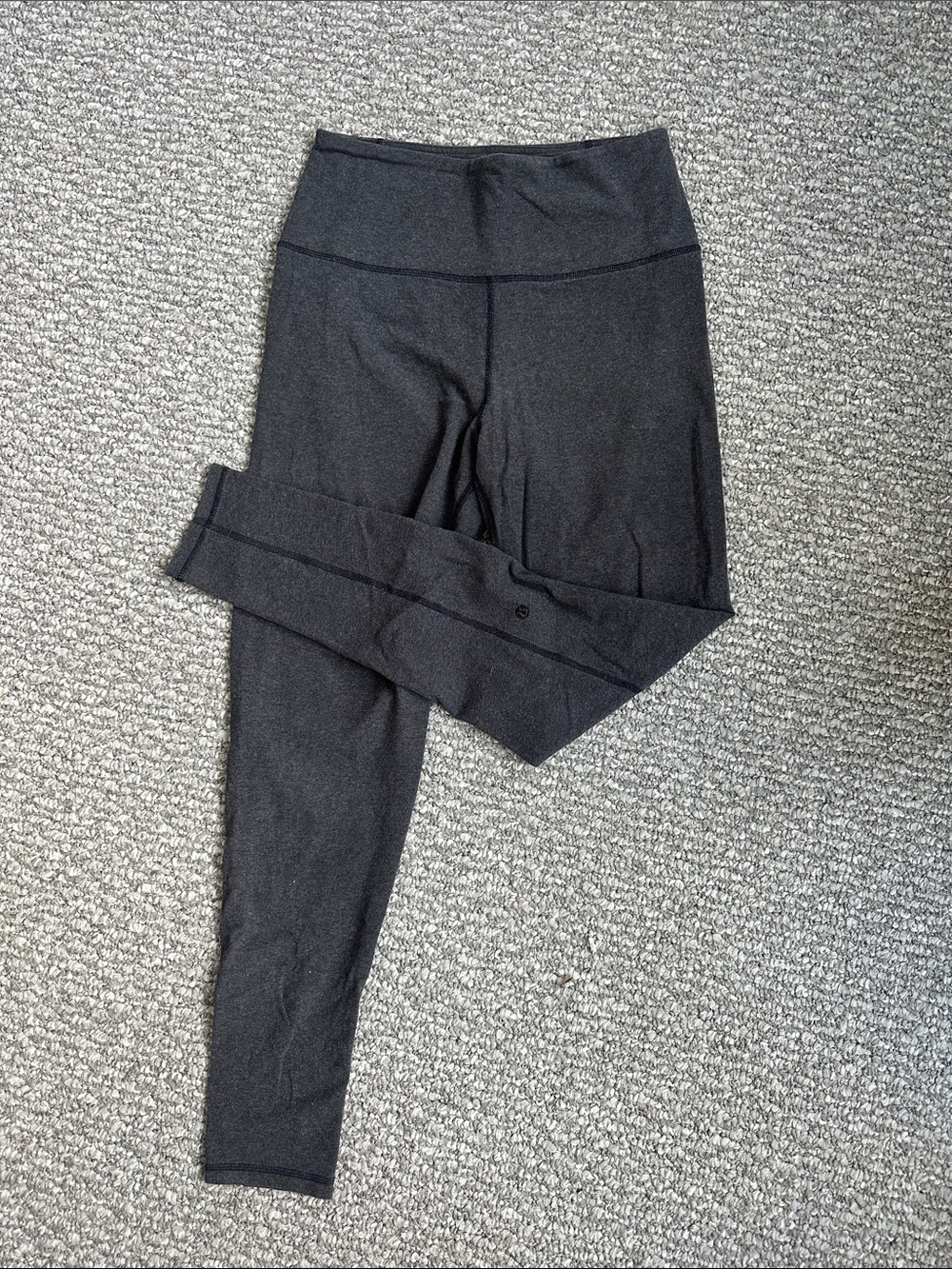 Rarely worn Lululemon gray joggers (look like leggings)
